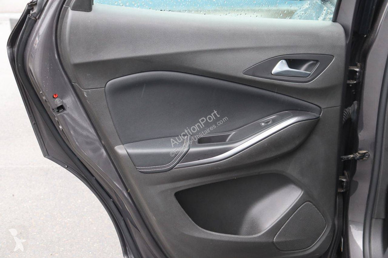 Véhicule utilitaire Opel