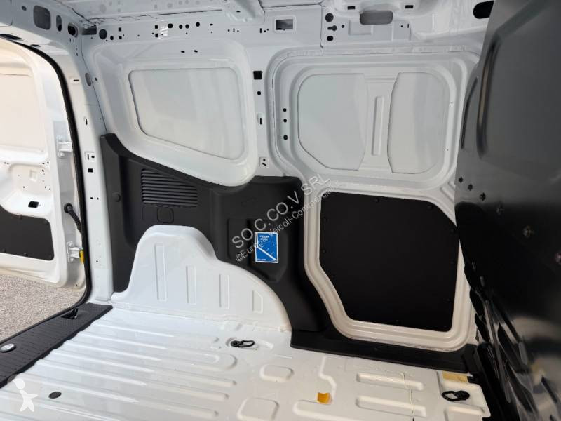 Комерційні автомобілі Ford