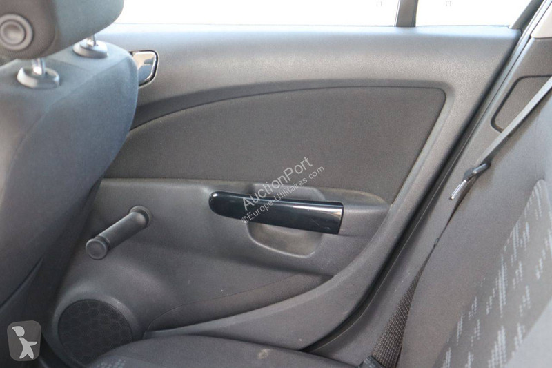 Véhicule utilitaire Opel