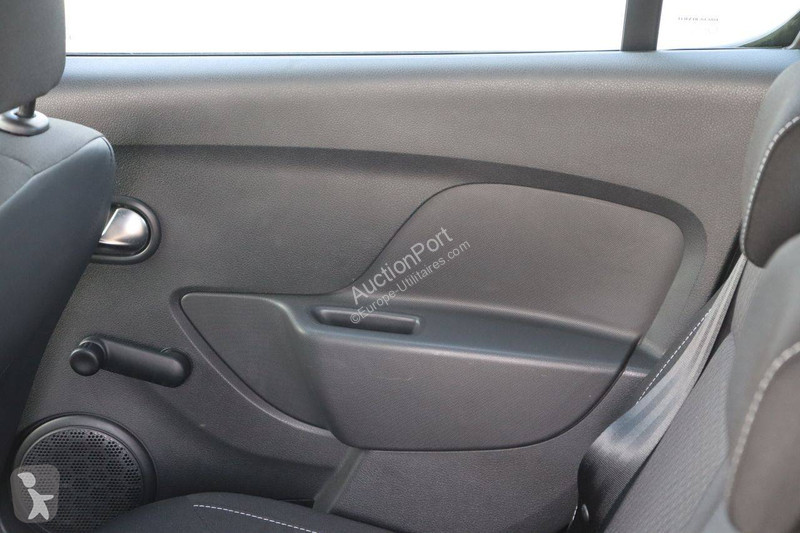 Véhicule utilitaire Dacia