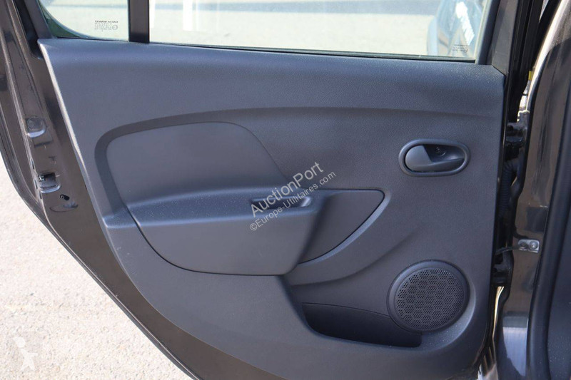 Véhicule utilitaire Dacia