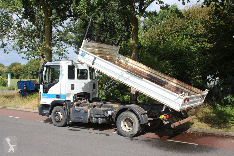 Véhicule utilitaire Iveco 80-210