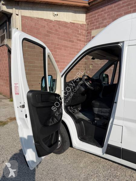 Furgoneta Fiat 2.2L 140 CV