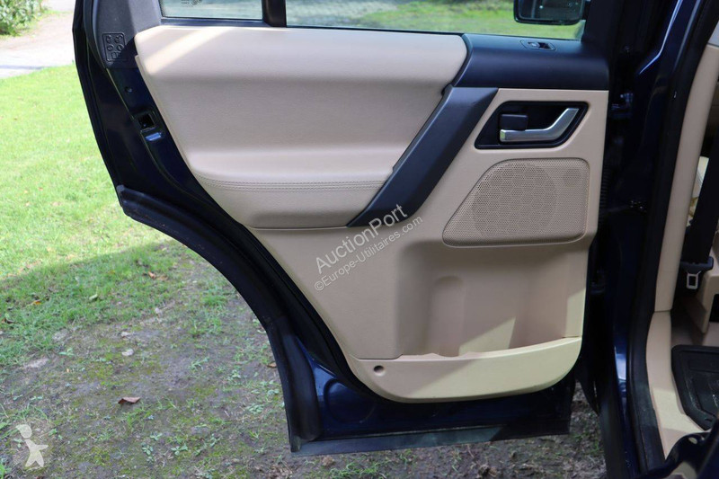 Véhicule utilitaire Land Rover HSE i6