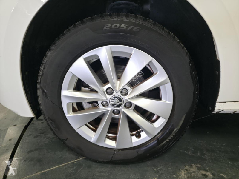 Véhicule utilitaire Skoda KAMIQ 1.0 TSI - 95...