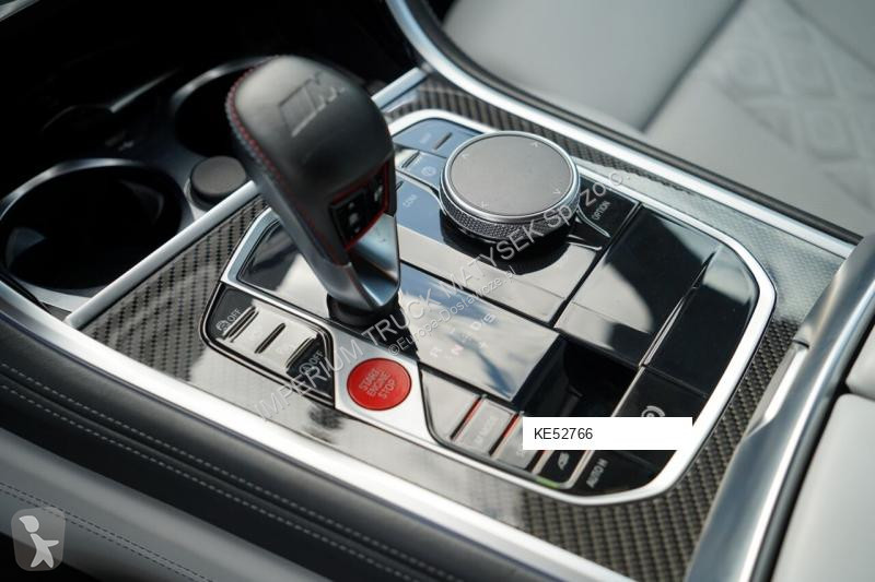 Véhicule utilitaire BMW M8