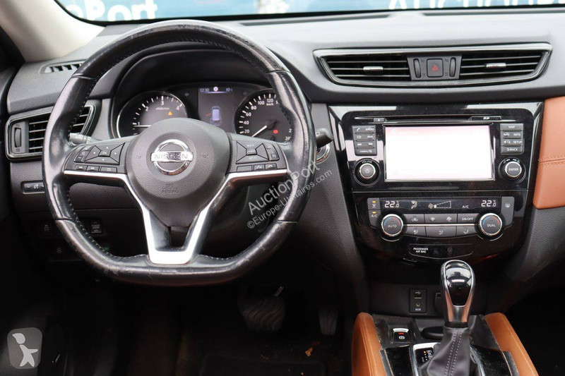 Nissan  van