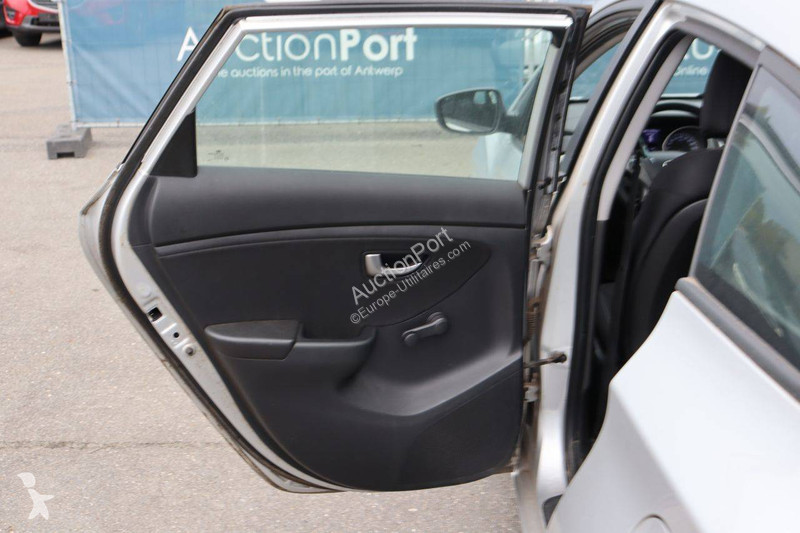 Hyundai i30 van
