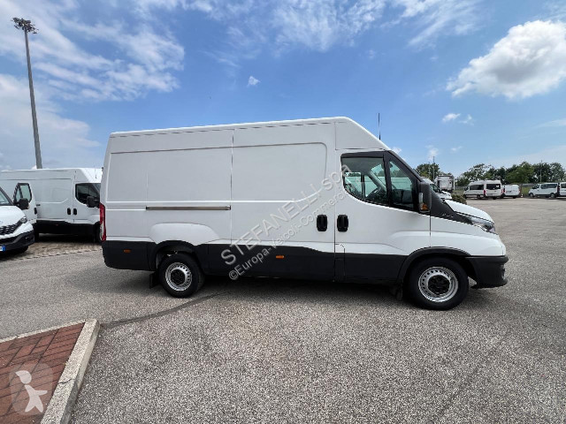 Veicolo commerciale Iveco DAILY 35S16 V
