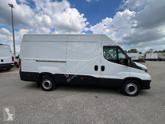 Veicolo commerciale Iveco DAILY 35S16 V