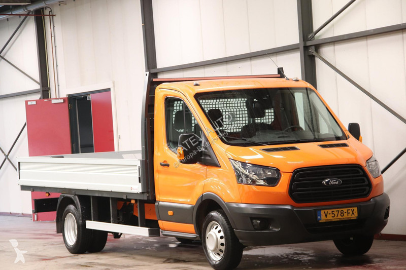Užitkové vozidlo Ford met nieuwe NIEUWE MOTOR...