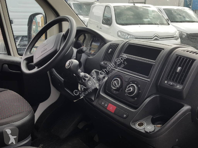 Veicolo commerciale Peugeot Boxer 330