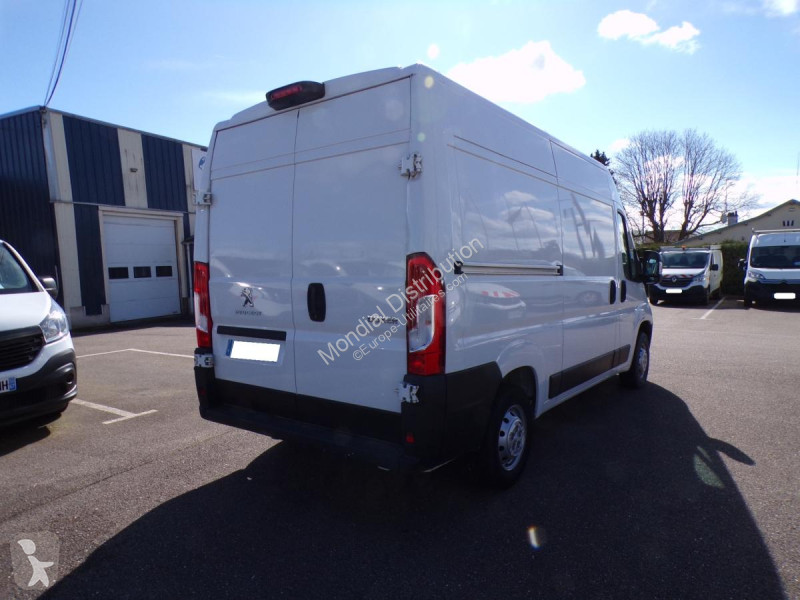 Véhicule utilitaire Peugeot L2H2 HDI 140 ASPHALT