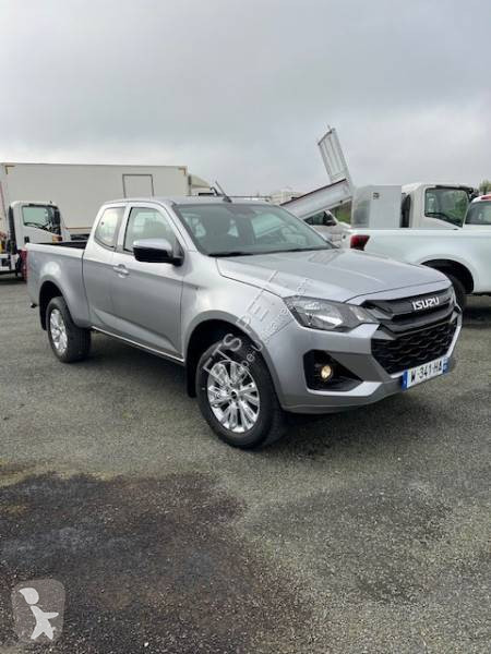 Véhicule utilitaire Isuzu