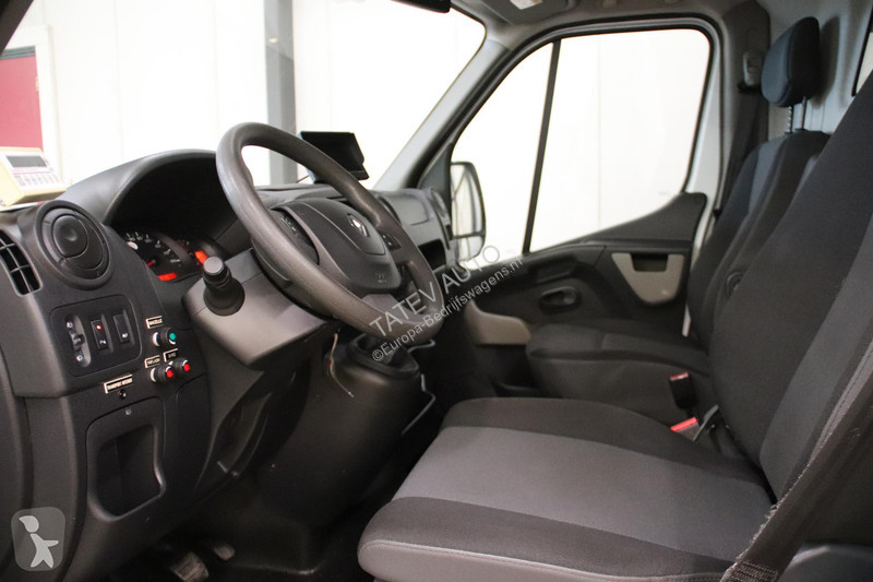 Autoutilitară Renault AUTOHOOGWERKER 12 METER...