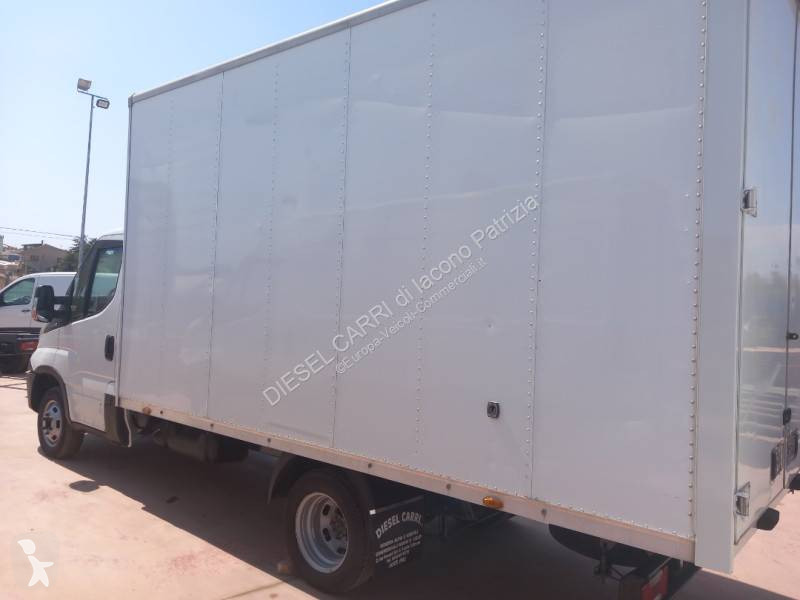 Autoutilitară Iveco