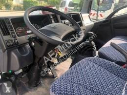 Véhicule utilitaire Isuzu