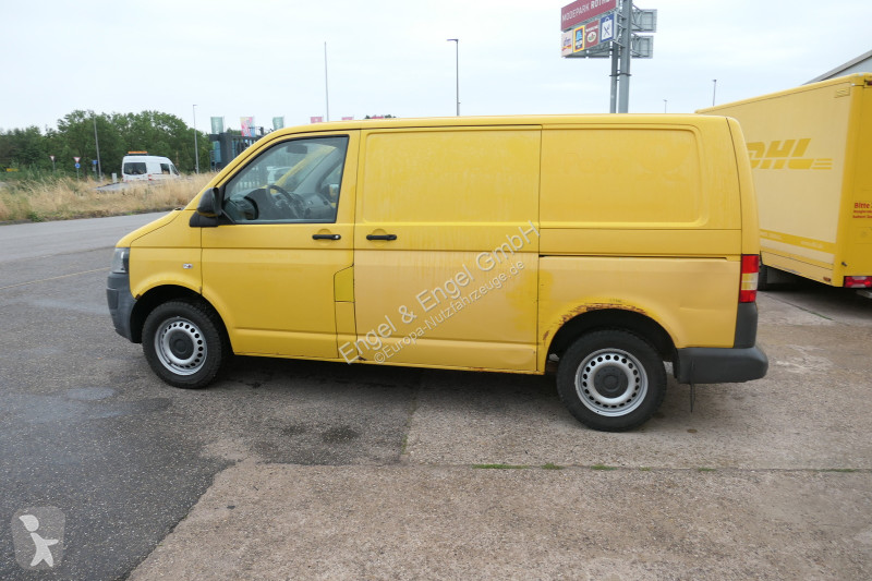 Véhicule utilitaire Volkswagen T5 Transporter...