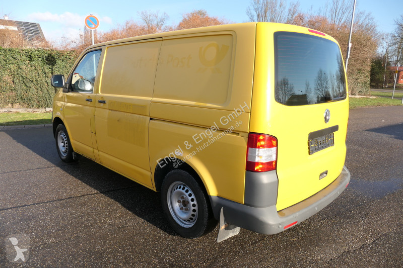 Véhicule utilitaire Volkswagen T5 Transporter...