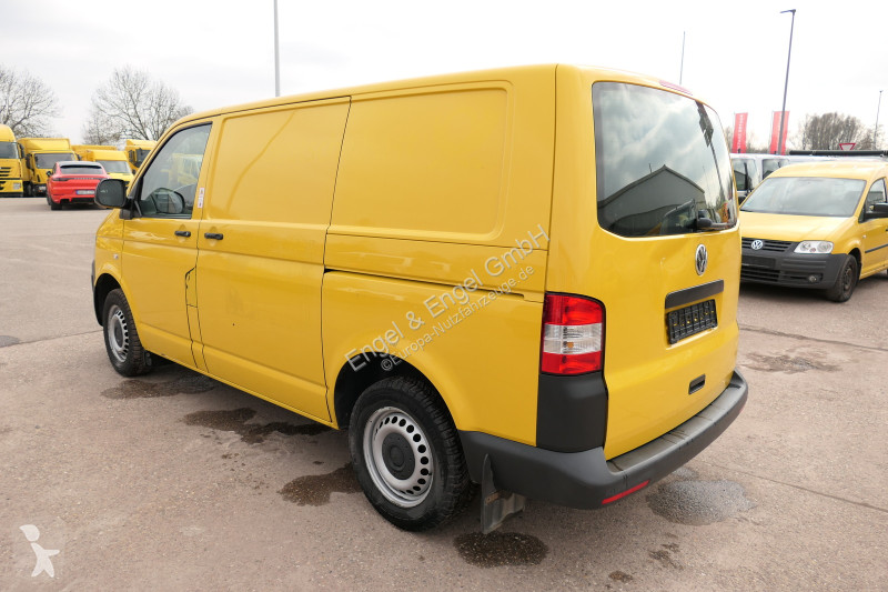 Véhicule utilitaire Volkswagen T5 Transporter...