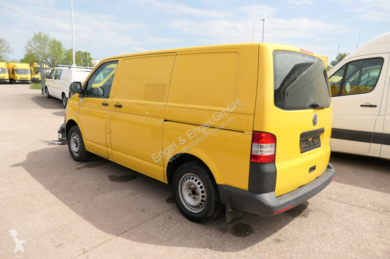 Véhicule utilitaire Volkswagen T5 Transporter...
