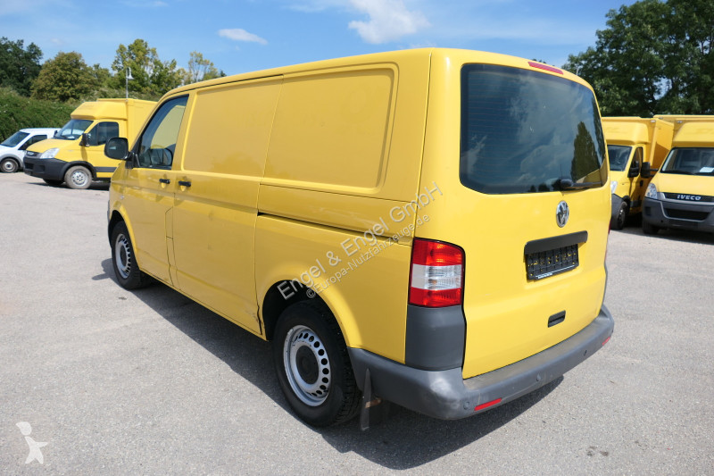 Véhicule utilitaire Volkswagen T5 Transporter...