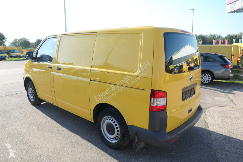 Véhicule utilitaire Volkswagen T5 Transporter...