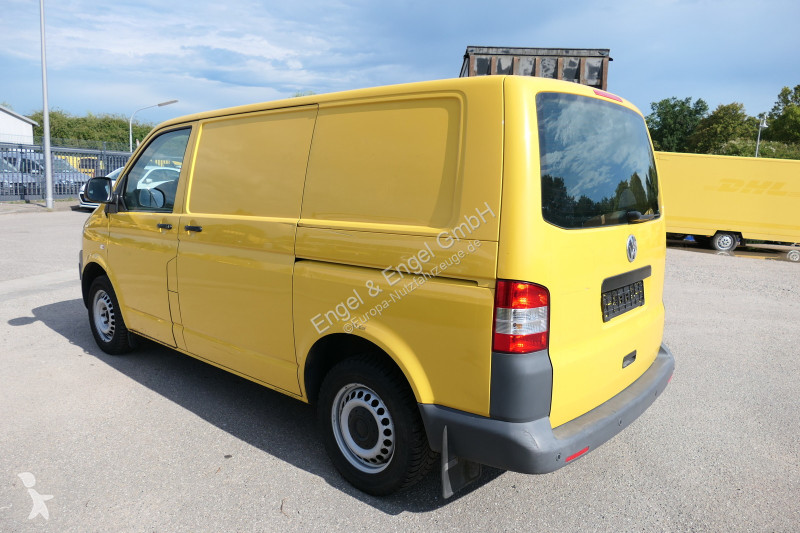 Véhicule utilitaire Volkswagen T5 Transporter...
