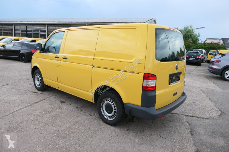 Véhicule utilitaire Volkswagen T5 Transporter...