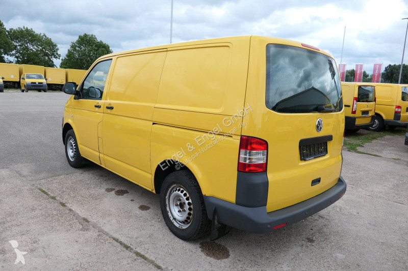 Véhicule utilitaire Volkswagen T5 Transporter...