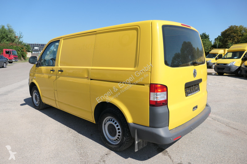 Autoutilitară Volkswagen T5 Transporter 2.0 TDI...