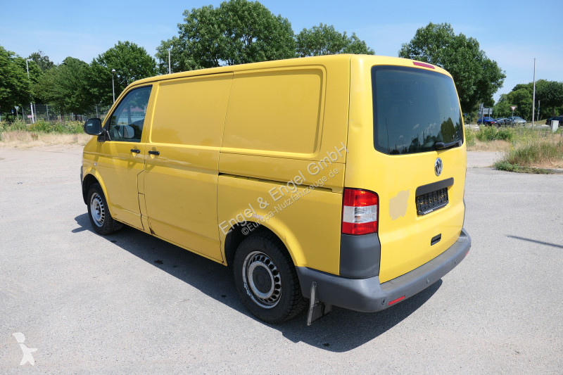 Véhicule utilitaire Volkswagen T5 Transporter...