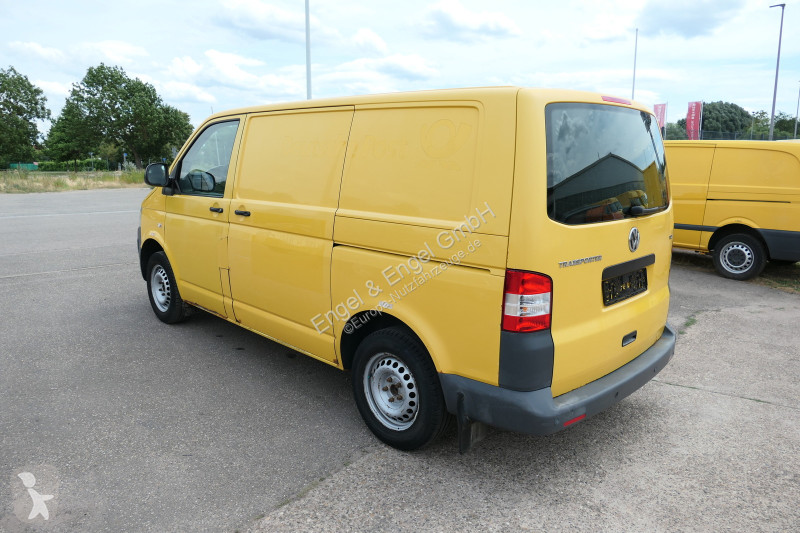Véhicule utilitaire Volkswagen T5 Transporter...