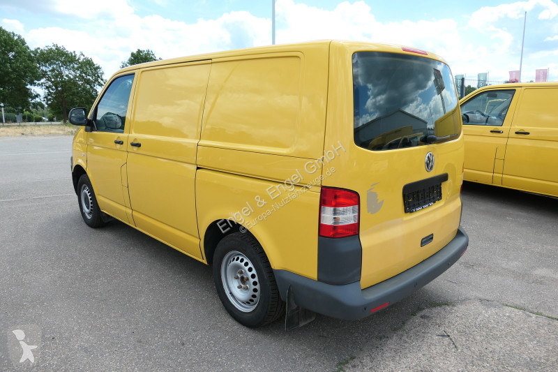 Véhicule utilitaire Volkswagen T5 Transporter...