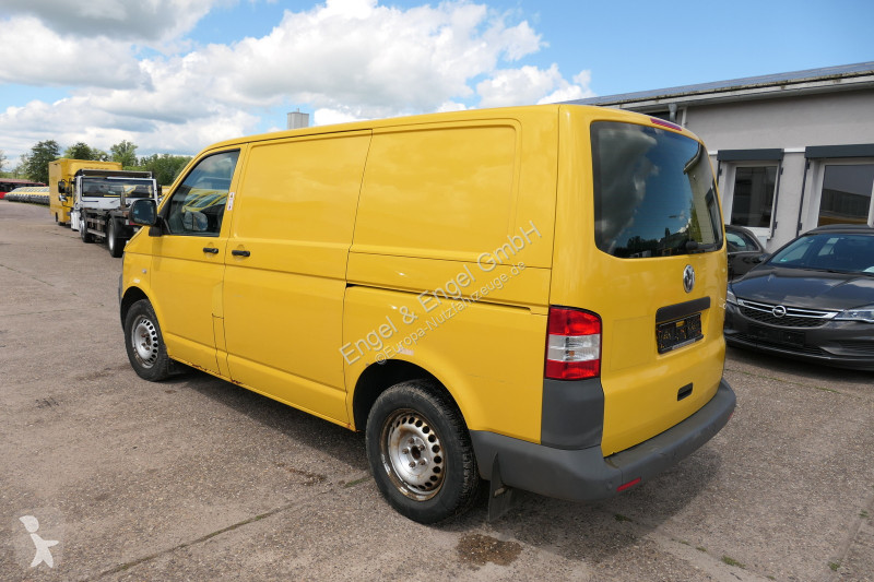 Véhicule utilitaire Volkswagen T5 Transporter...