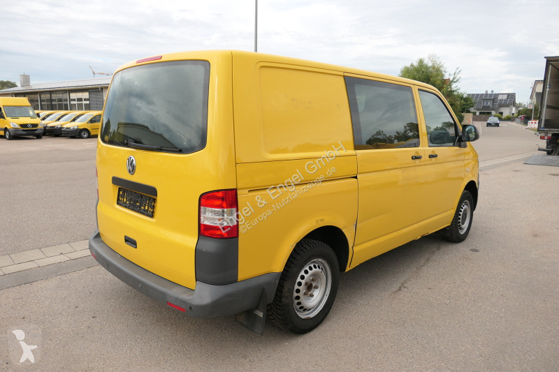 Véhicule utilitaire Volkswagen T5 Transporter...