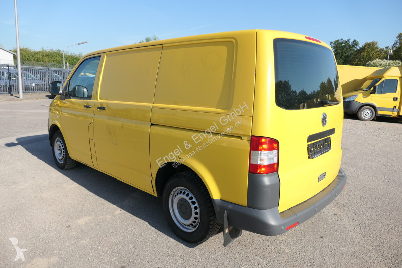 Véhicule utilitaire Volkswagen T5 Transporter...
