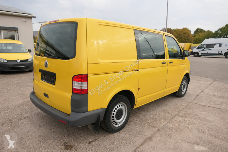 Véhicule utilitaire Volkswagen T5 Transporter...