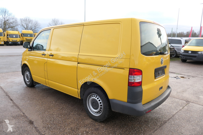 Autoutilitară Volkswagen T5 Transporter 2.0 TDI...