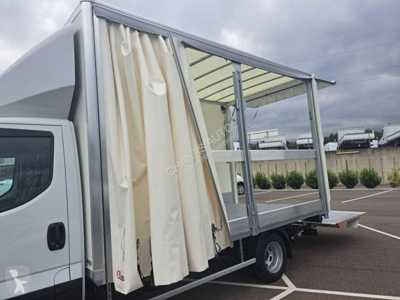 Autoutilitară Iveco 35C18 180CV 3L MIXTE HAYON...