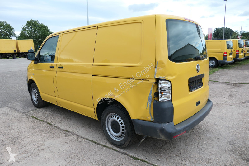 Véhicule utilitaire Volkswagen T5 Transporter...