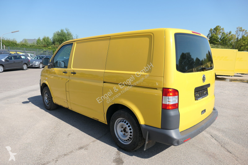 Véhicule utilitaire Volkswagen T5 Transporter...