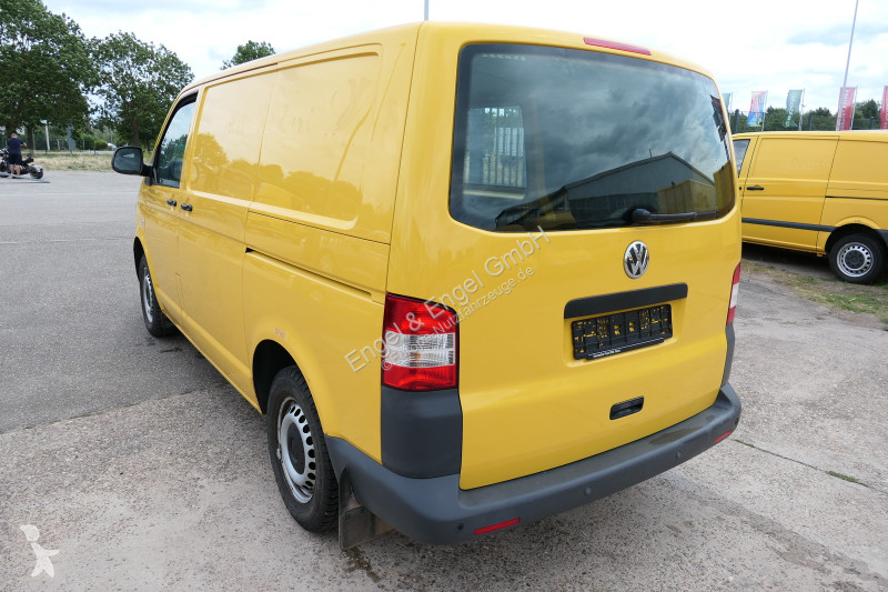 Autoutilitară Volkswagen T5 Transporter 2.0 TDI...