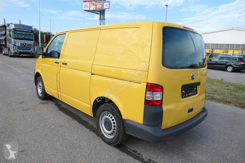 Véhicule utilitaire Volkswagen T5 Transporter...