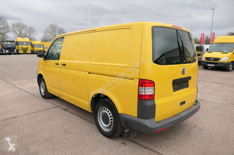 Véhicule utilitaire Volkswagen T5 Transporter...