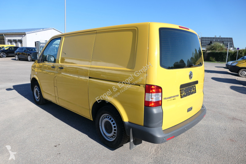 Véhicule utilitaire Volkswagen T5 Transporter...