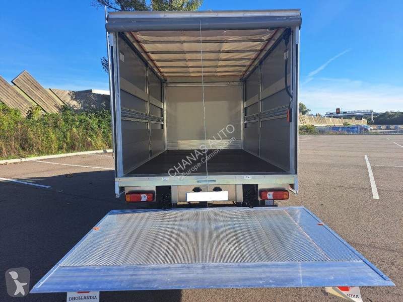 Véhicule utilitaire Iveco 35C18 A8 180CV 3L...