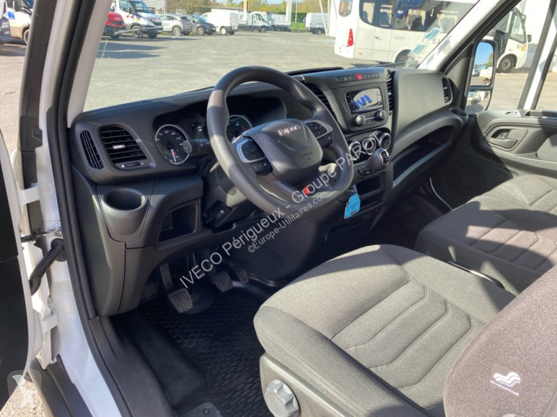 Veicolo commerciale Iveco 35C16 empattement 4100