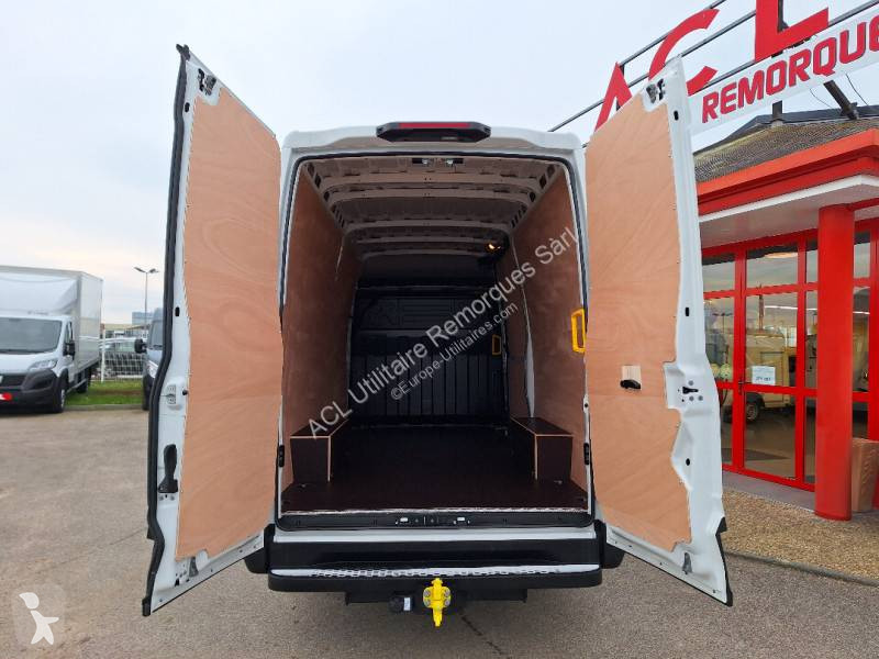 Furgoneta Iveco