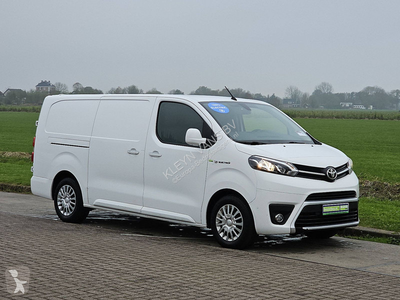 Véhicule utilitaire Toyota ELECTRIC 50 KWH L3...